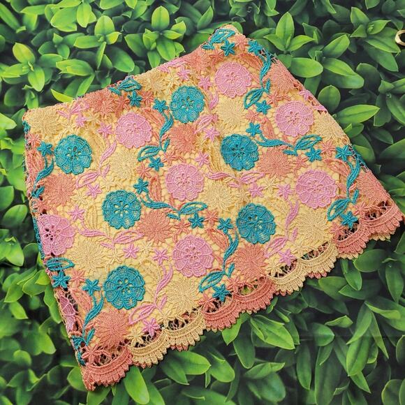 Ark & Co Pastel Crochet 2 piece Skirt & Crop Top size Medium - Picture 4 of 15